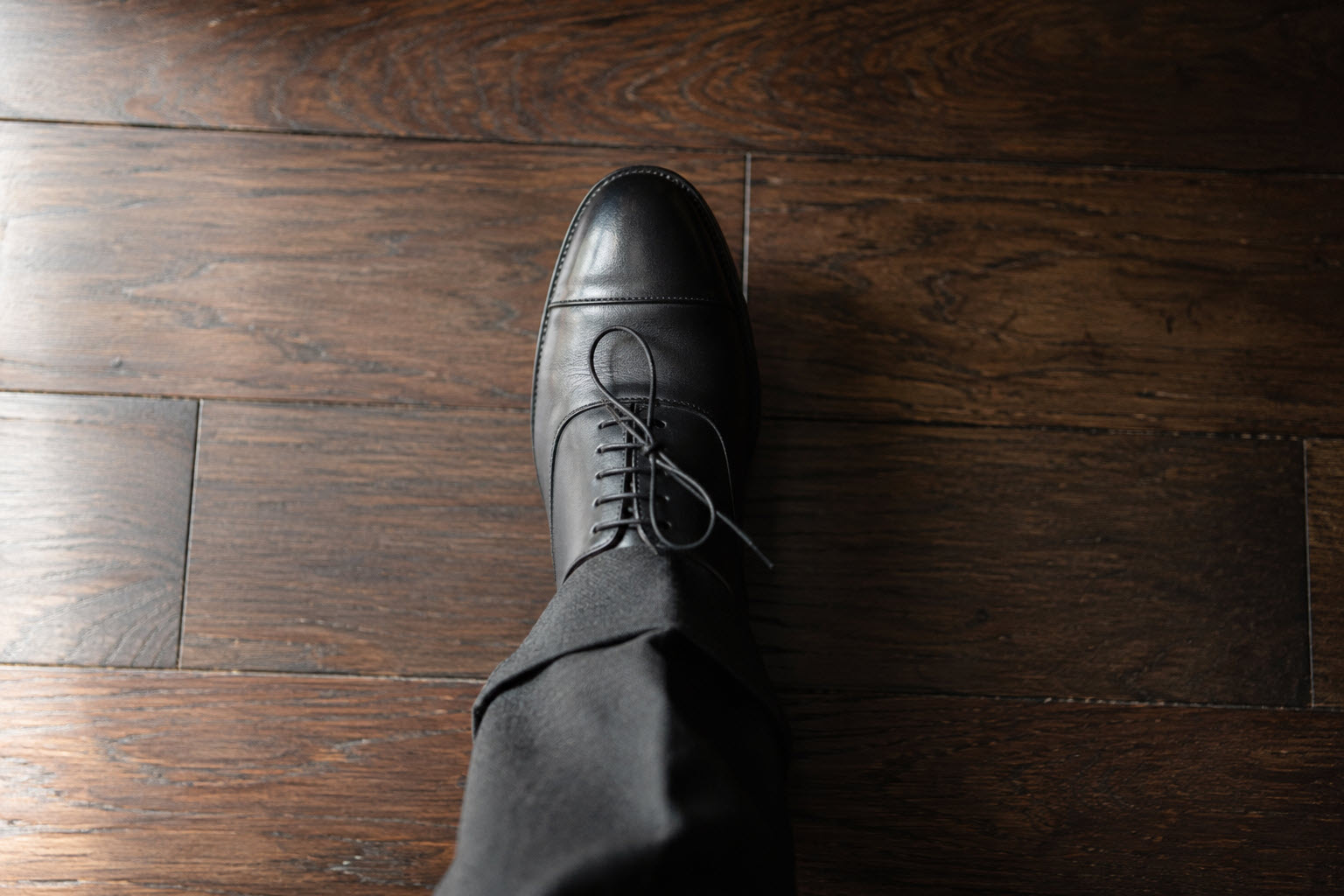 Wrong way to tie shoes