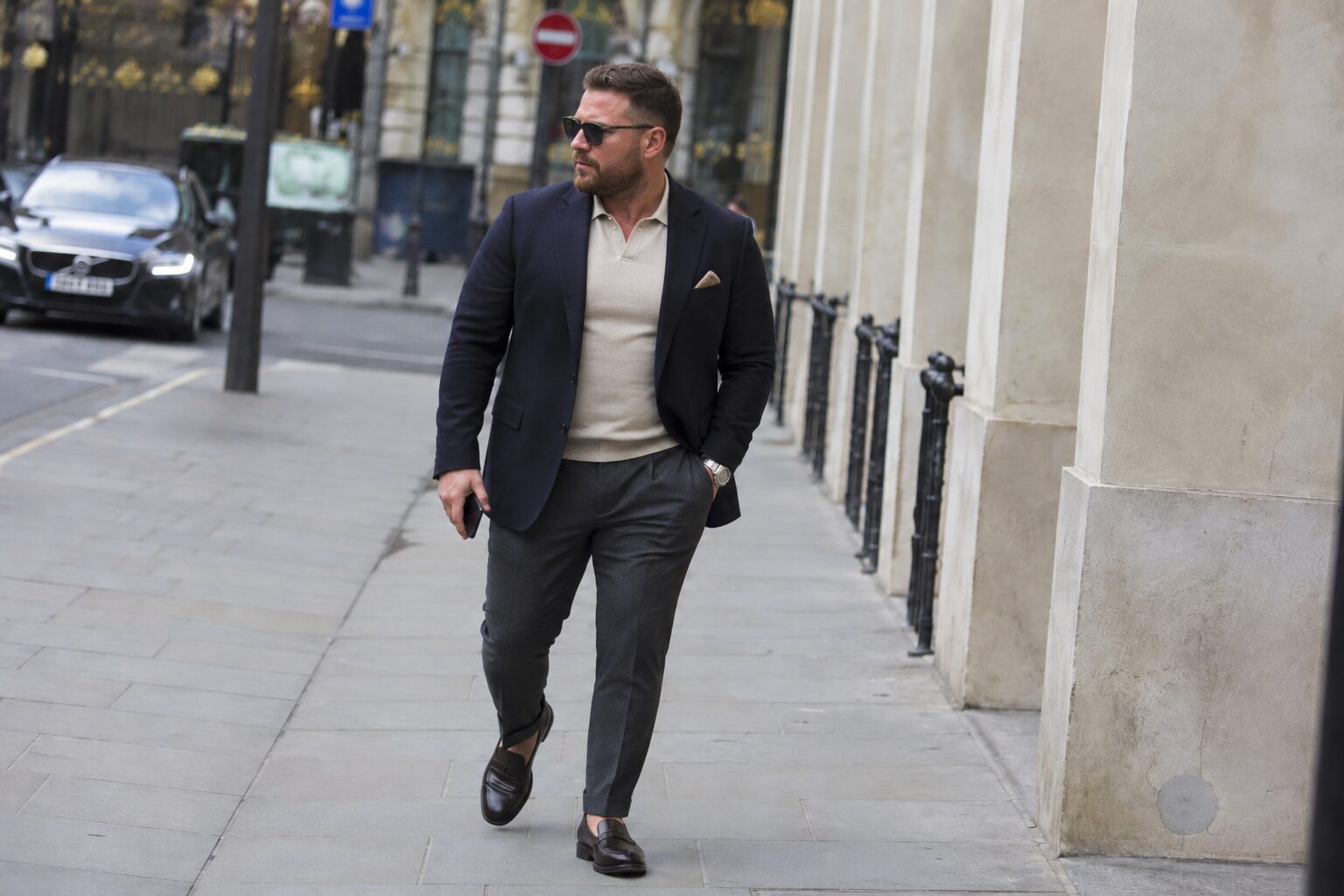 dress pants for short stocky man Best Fitting Jeans for Short Stocky Guys: What to Look for