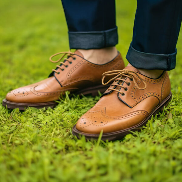 Find-The-Best-Dress-Shoes-To-Wear-With-Jeans